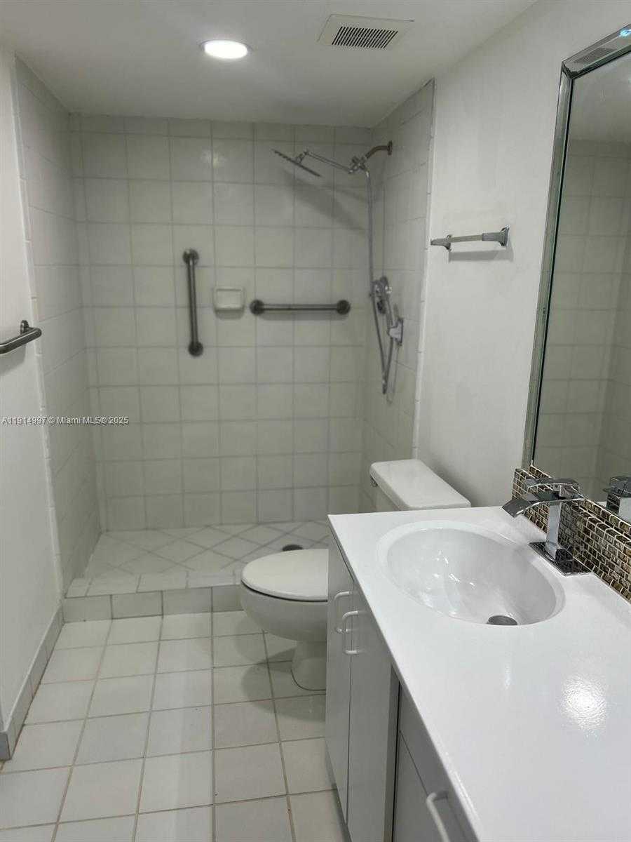 Small Image of 3300 NORTH EAST 191ST ST #911, Aventura Number 23