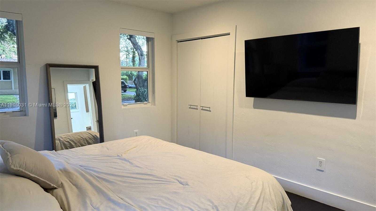 Small Image of 1541 GARCIA AVE, Coral Gables Number 12