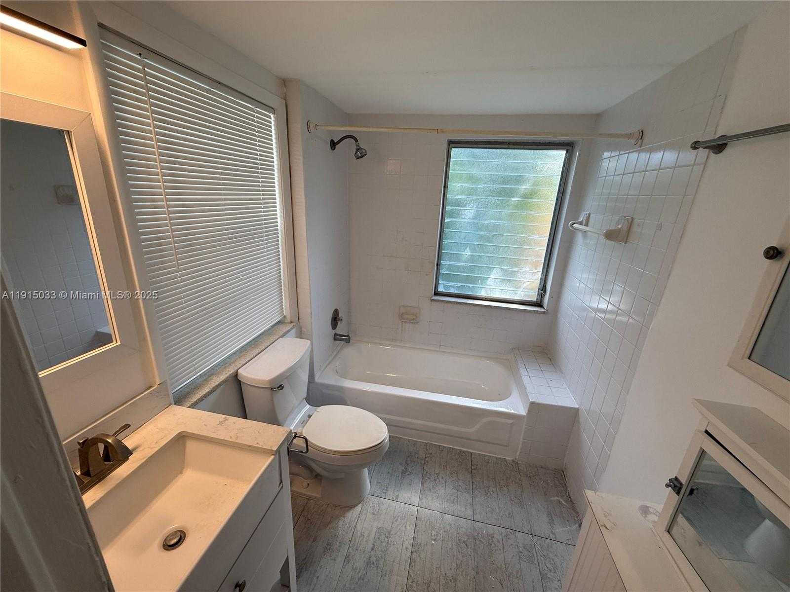 Small Image of 5820 ARTHUR ST #back, Hollywood Number 5