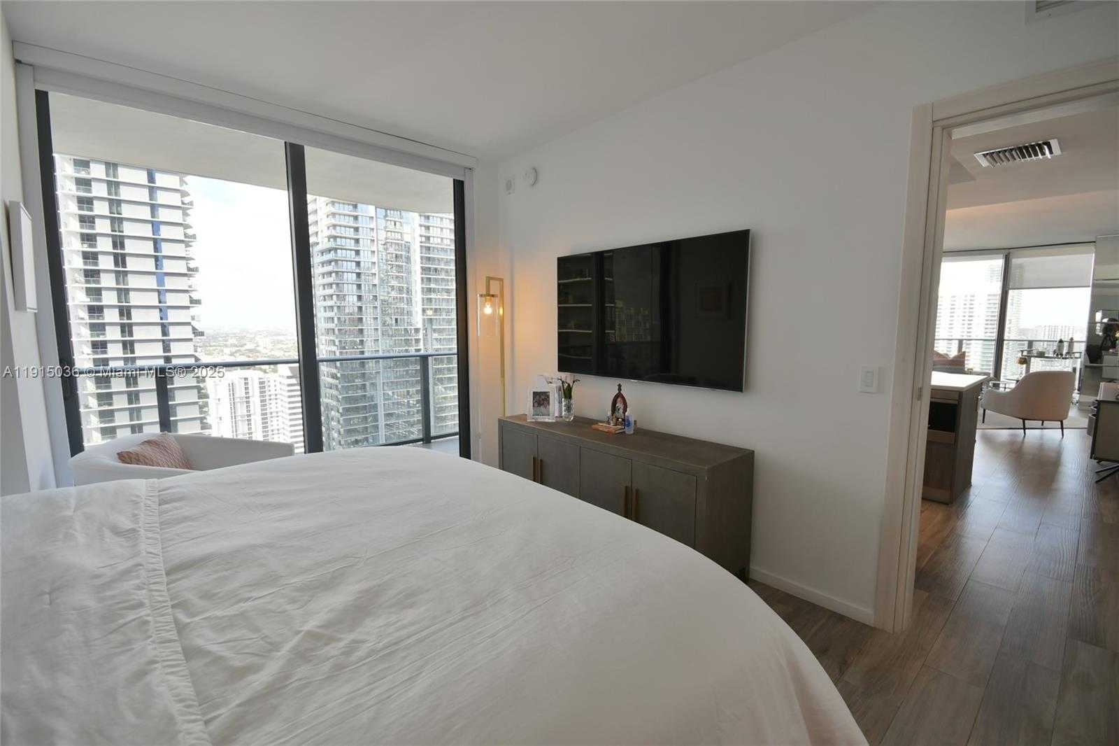 Small Image of 801 SOUTH MIAMI AVE #3109, Miami Number 28