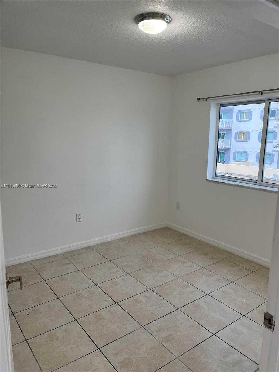 Small Image of 2415 NORTH WEST 16TH ST RD #316, Miami Number 19