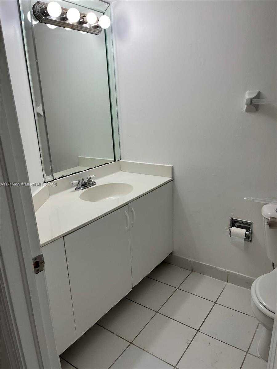 Small Image of 2415 NORTH WEST 16TH ST RD #316, Miami Number 27