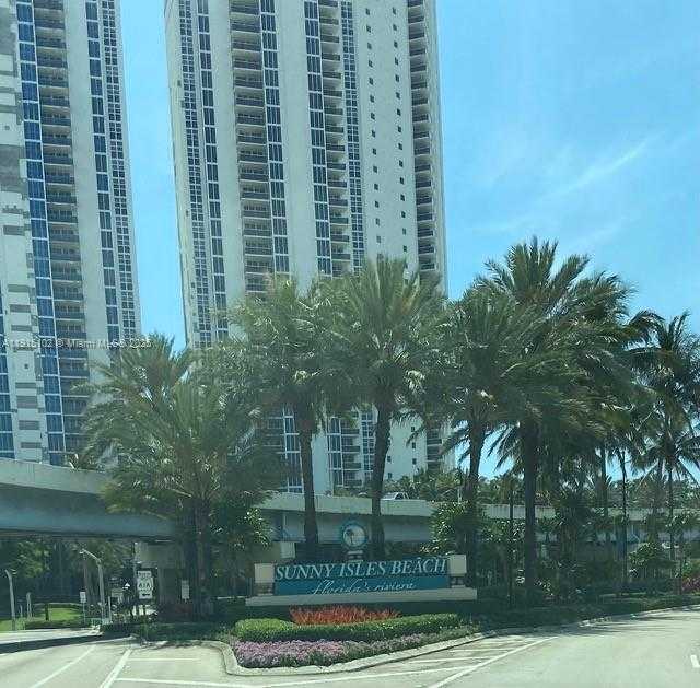 Small Image of 17011 NORTH BAY RD #211, Sunny Isles Beach Number 2