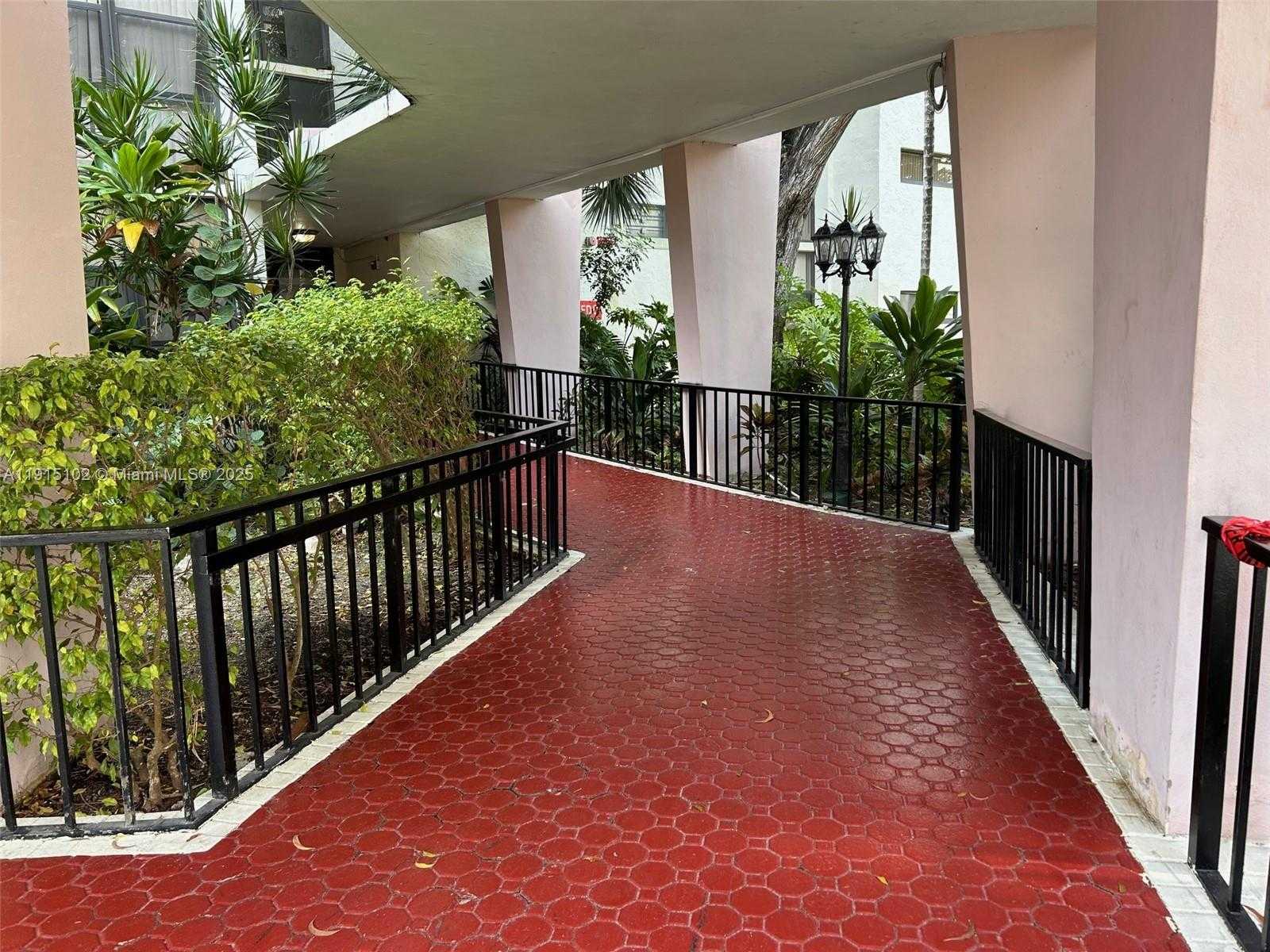 Small Image of 17011 NORTH BAY RD #211, Sunny Isles Beach Number 26