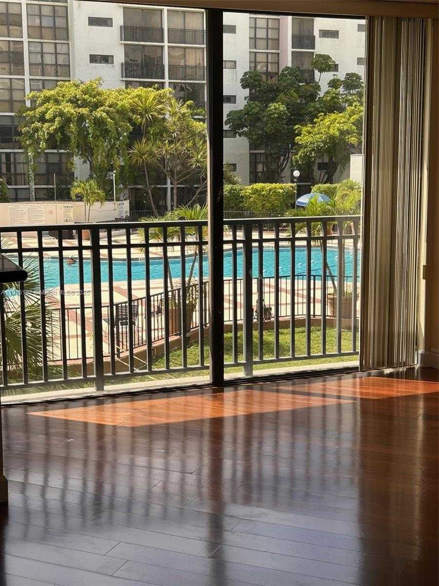 Small Image of 17011 NORTH BAY RD #211, Sunny Isles Beach Number 27