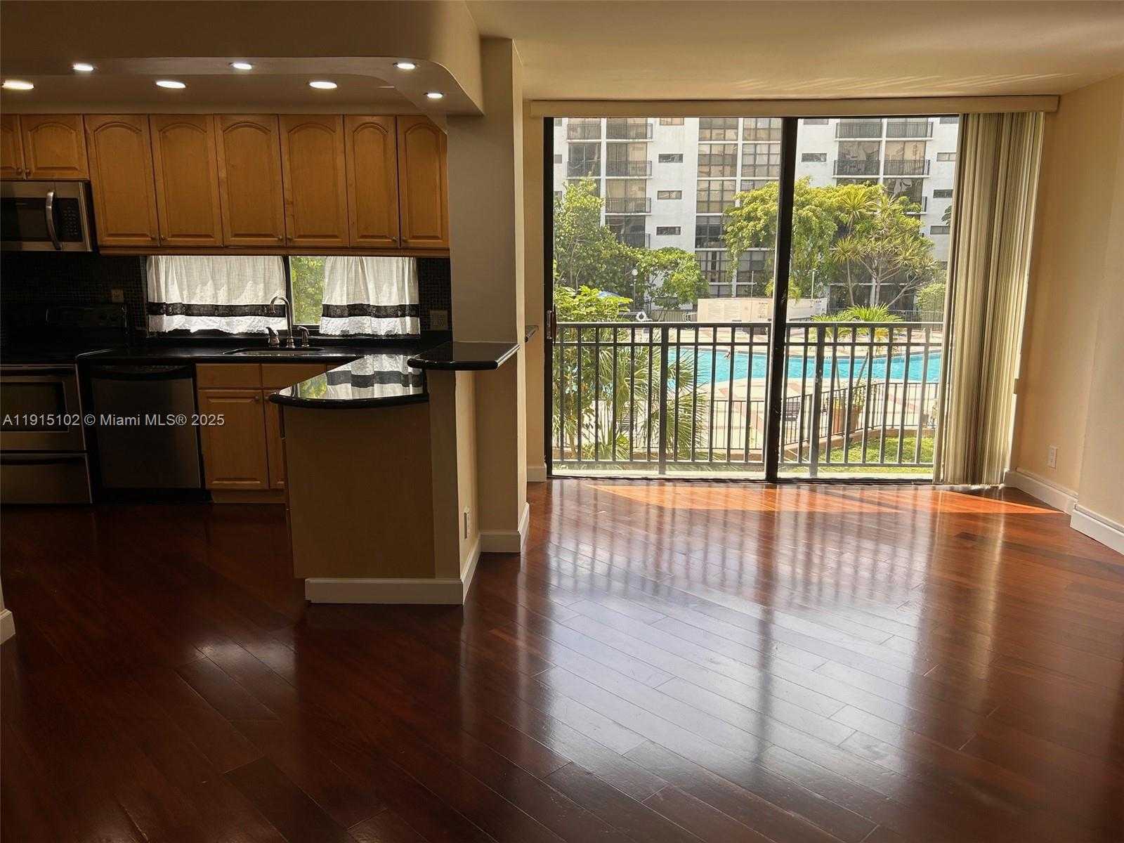 Small Image of 17011 NORTH BAY RD #211, Sunny Isles Beach Number 28