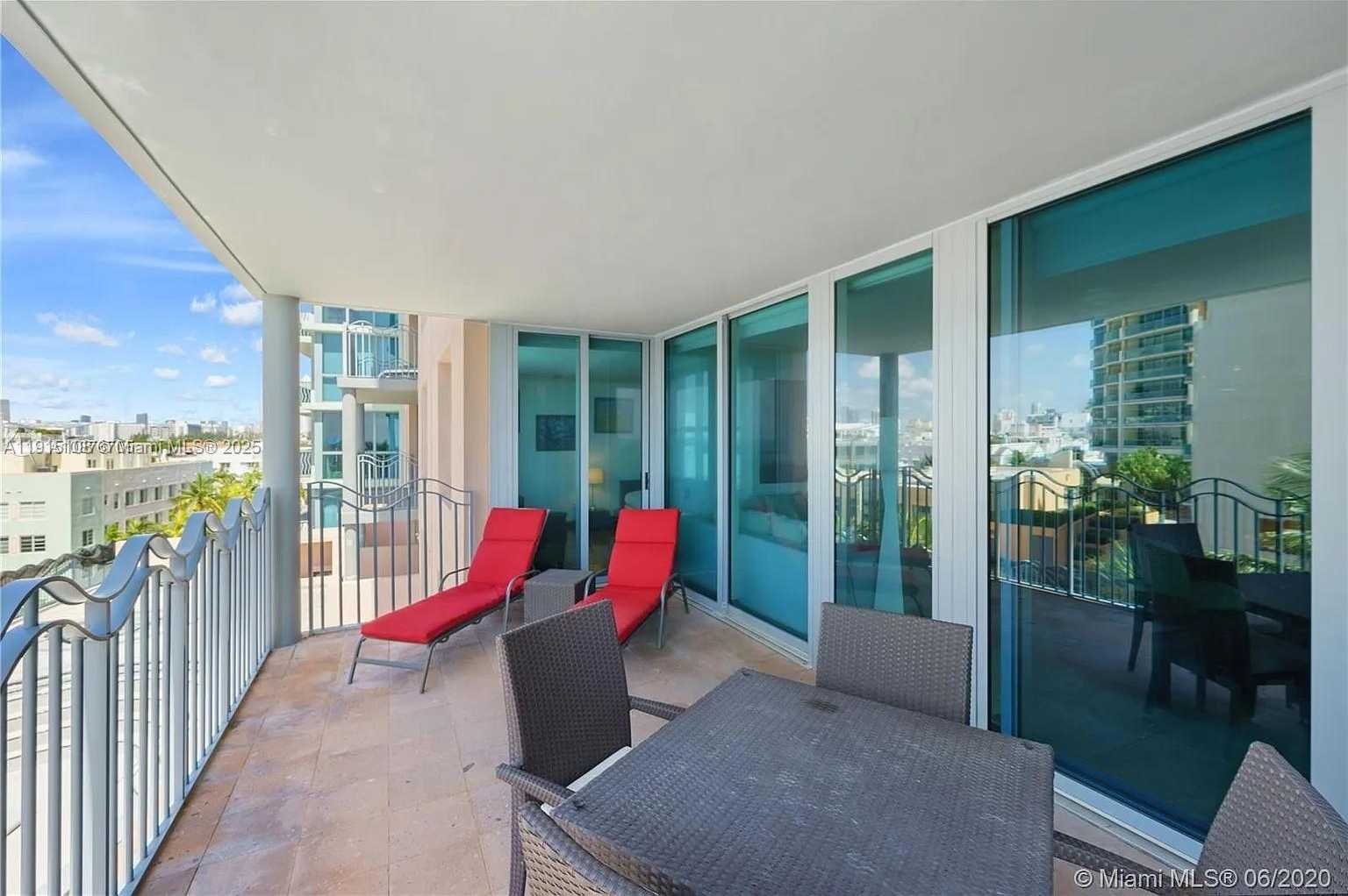 Small Image of 1500 OCEAN DR #504, Miami Beach Number 2
