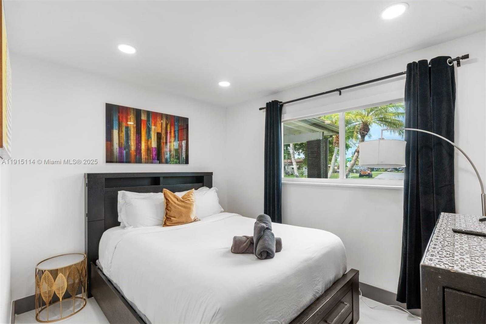 Small Image of 390 NORTH WEST 40TH ST, Deerfield Beach Number 11