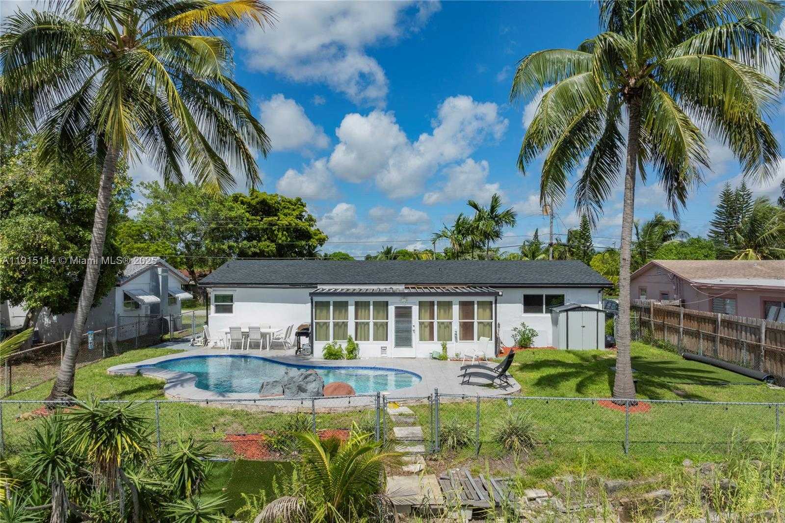 Small Image of 390 NORTH WEST 40TH ST, Deerfield Beach Number 16