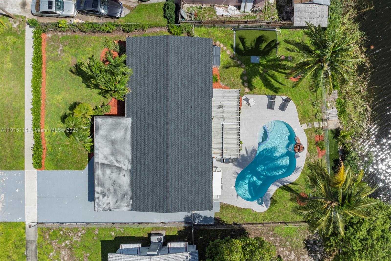 Small Image of 390 NORTH WEST 40TH ST, Deerfield Beach Number 4