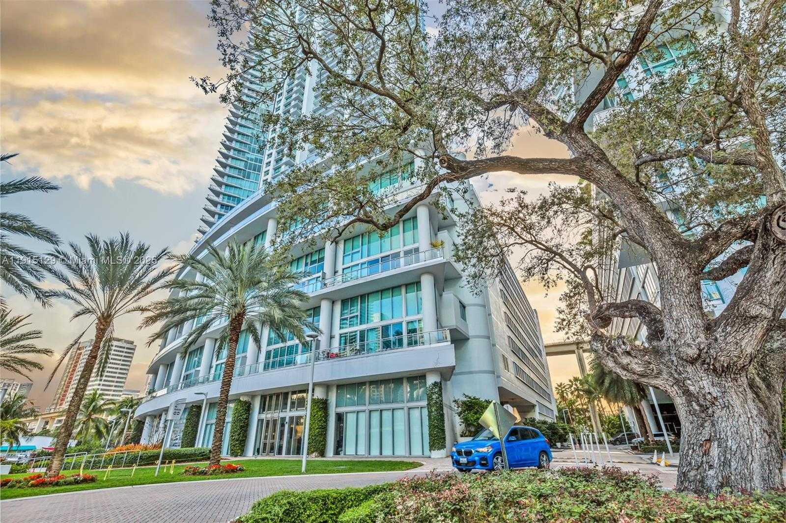 Small Image of 92 SOUTH WEST 3RD ST #4510, Miami Number 23