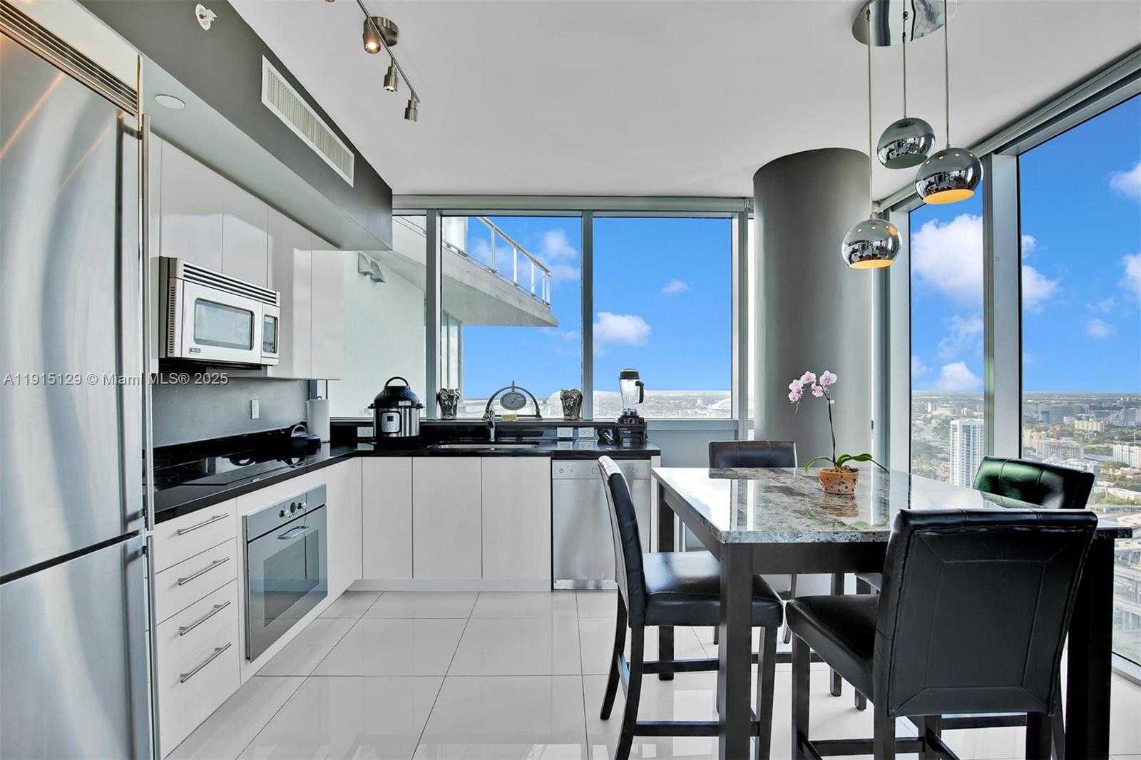 Small Image of 92 SOUTH WEST 3RD ST #4510, Miami Number 4