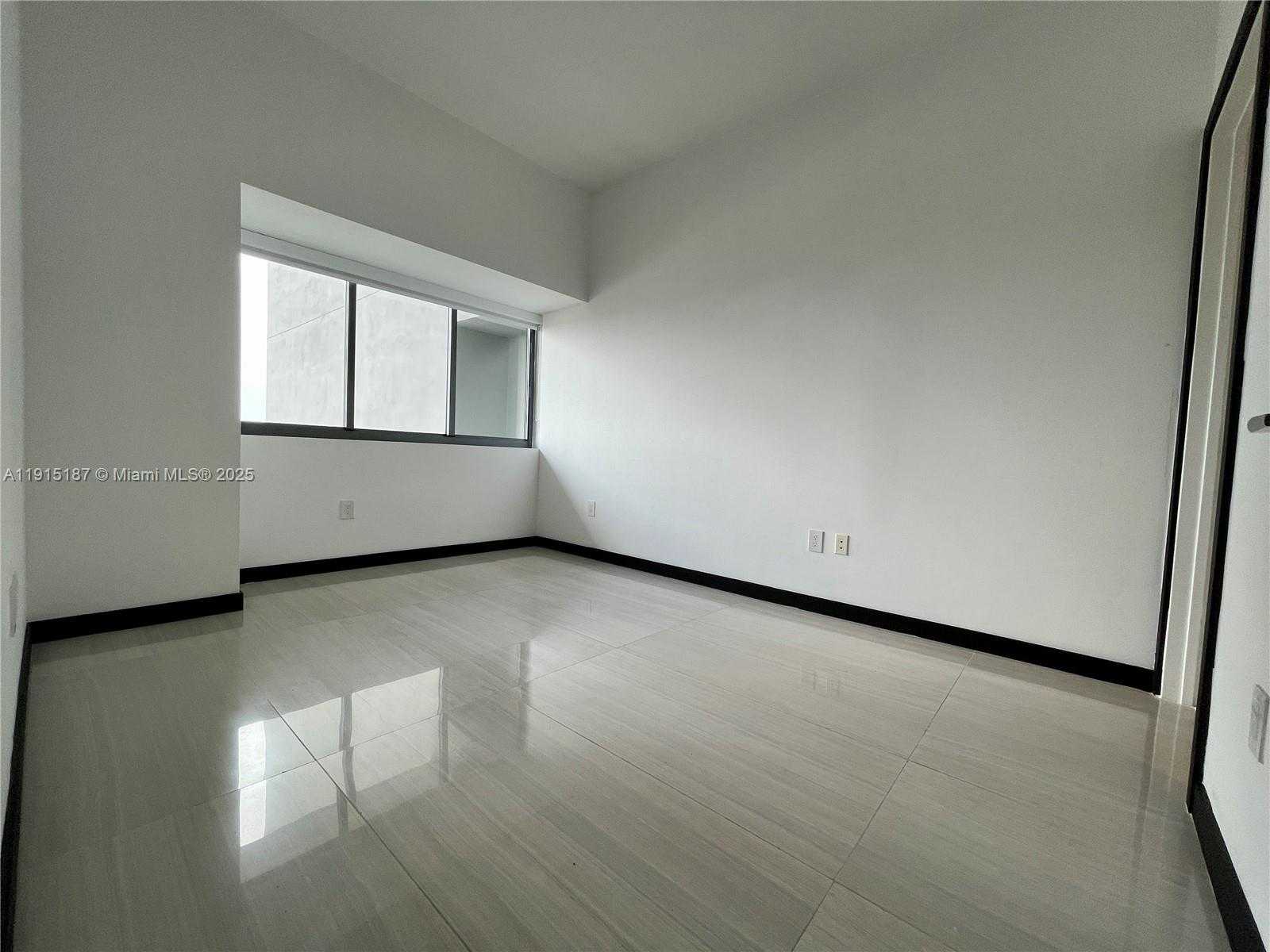 Small Image of 480 NORTH EAST 31 ST #2605, Miami Number 20