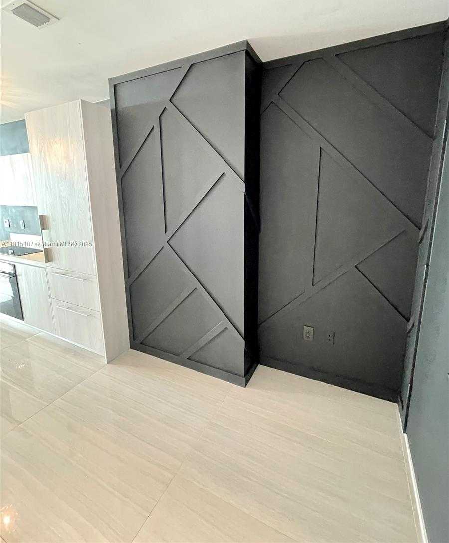 Small Image of 480 NORTH EAST 31 ST #2605, Miami Number 6