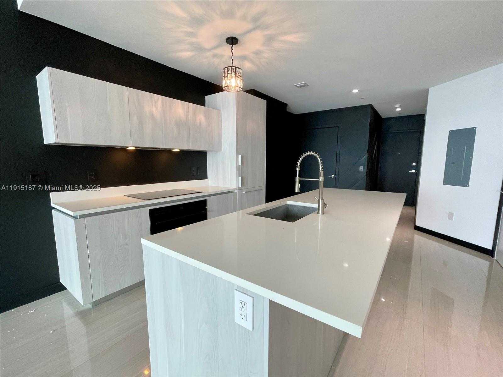 Small Image of 480 NORTH EAST 31 ST #2605, Miami Number 8