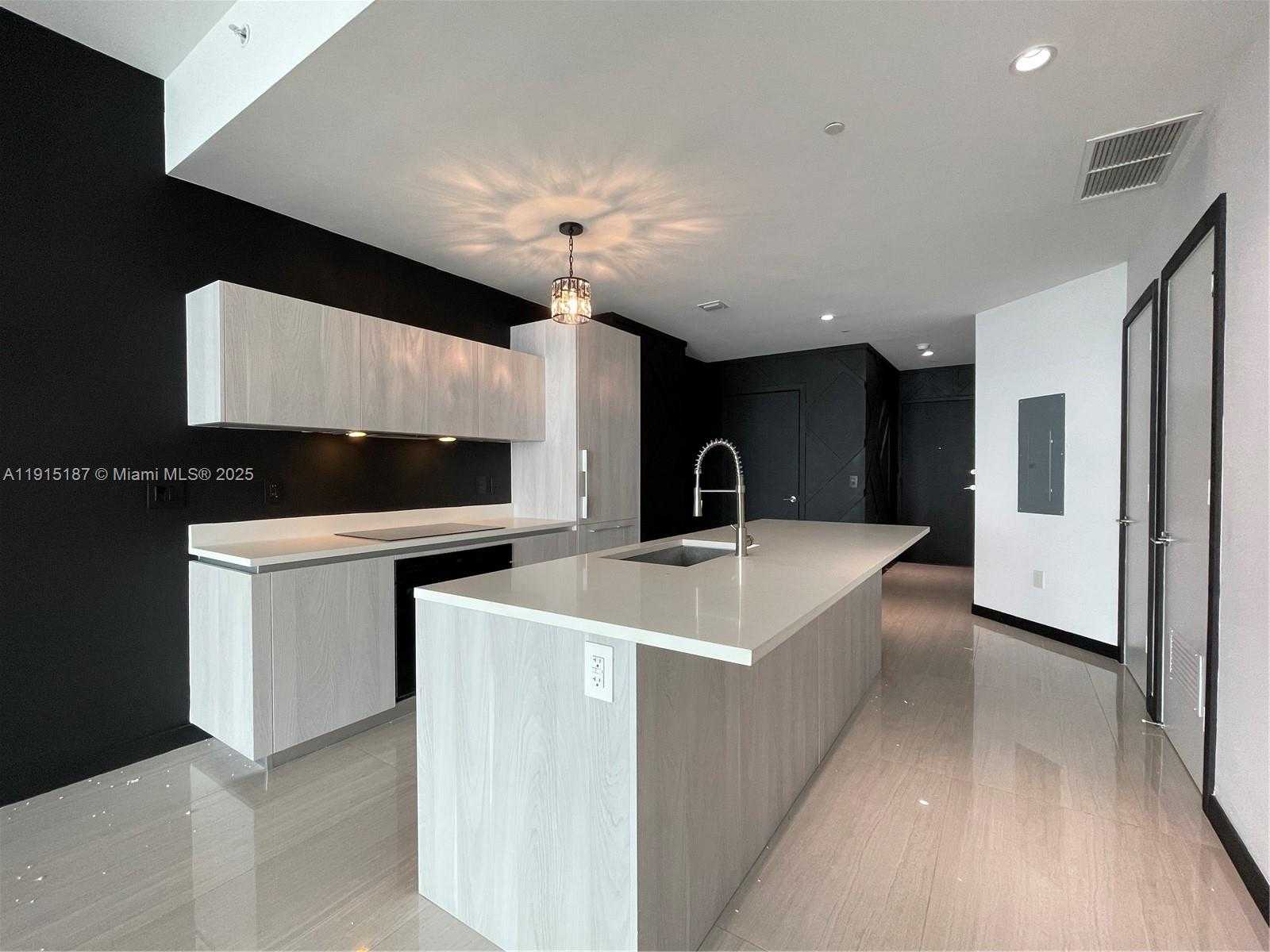 Small Image of 480 NORTH EAST 31 ST #2605, Miami Number 9