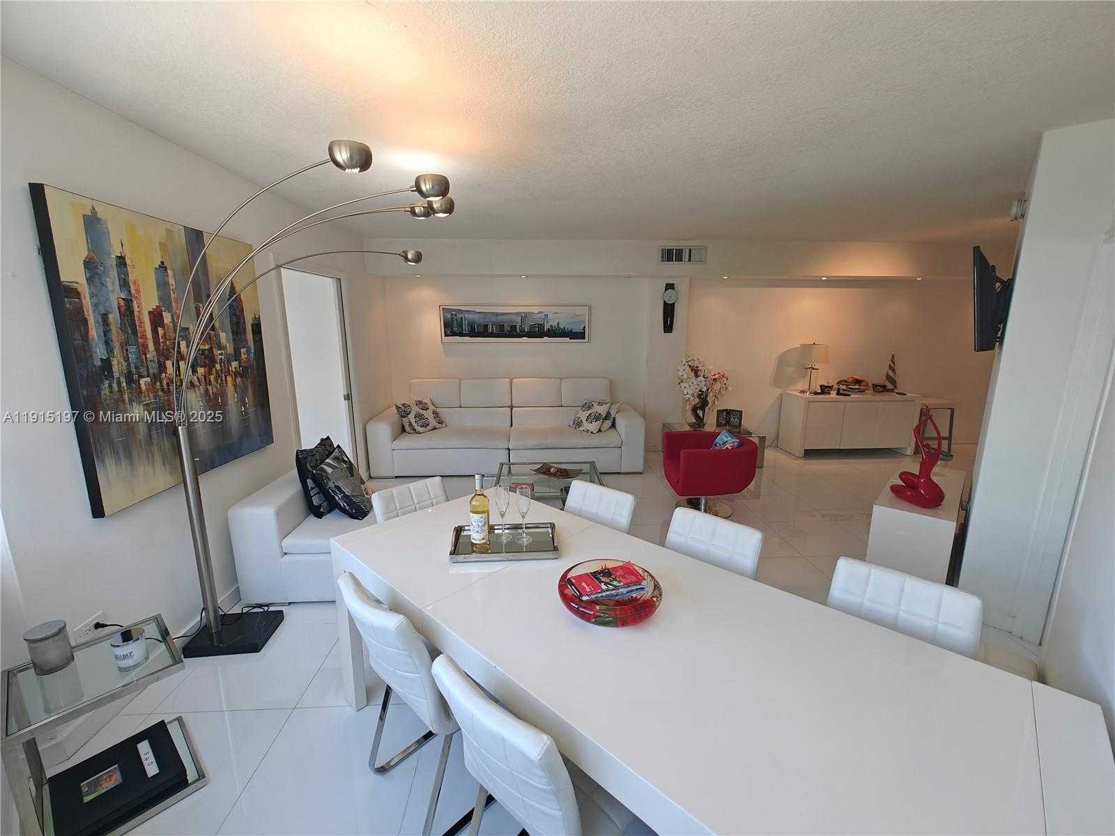 Small Image of 801 BRICKELL BAY DR #671, Miami Number 16