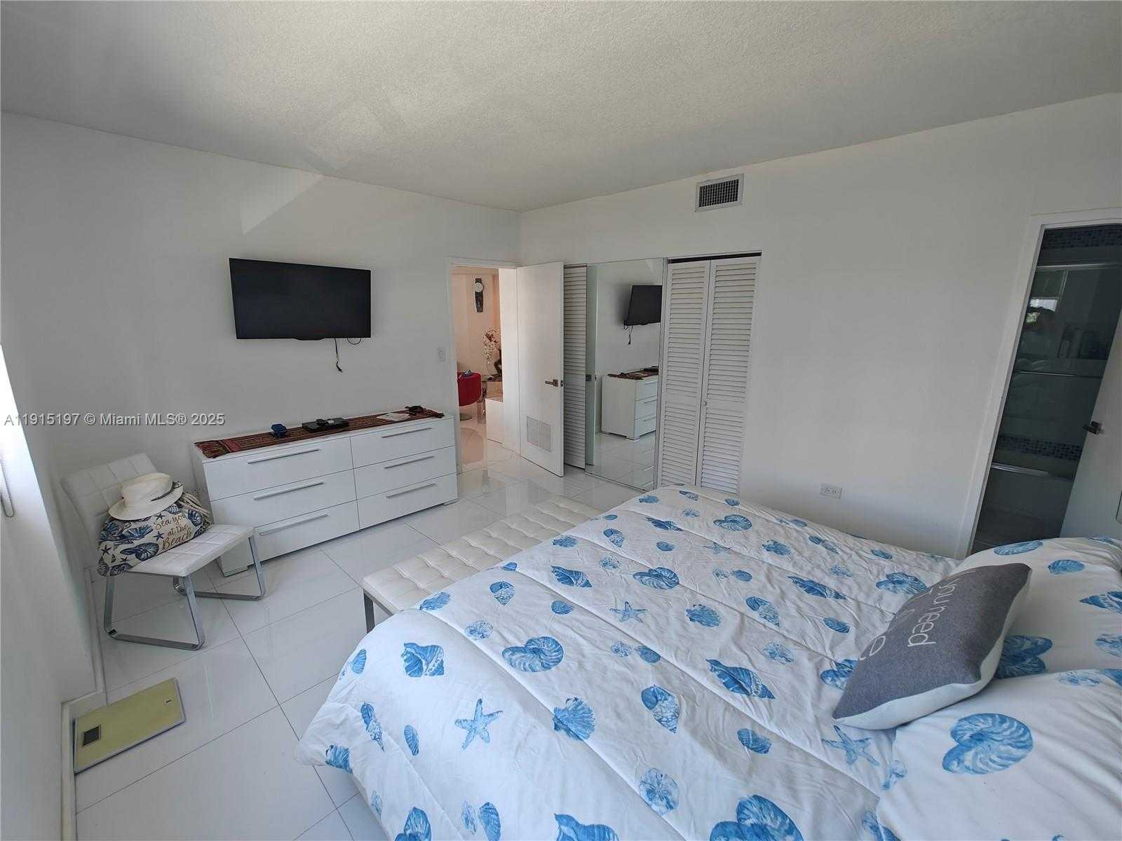 Small Image of 801 BRICKELL BAY DR #671, Miami Number 19