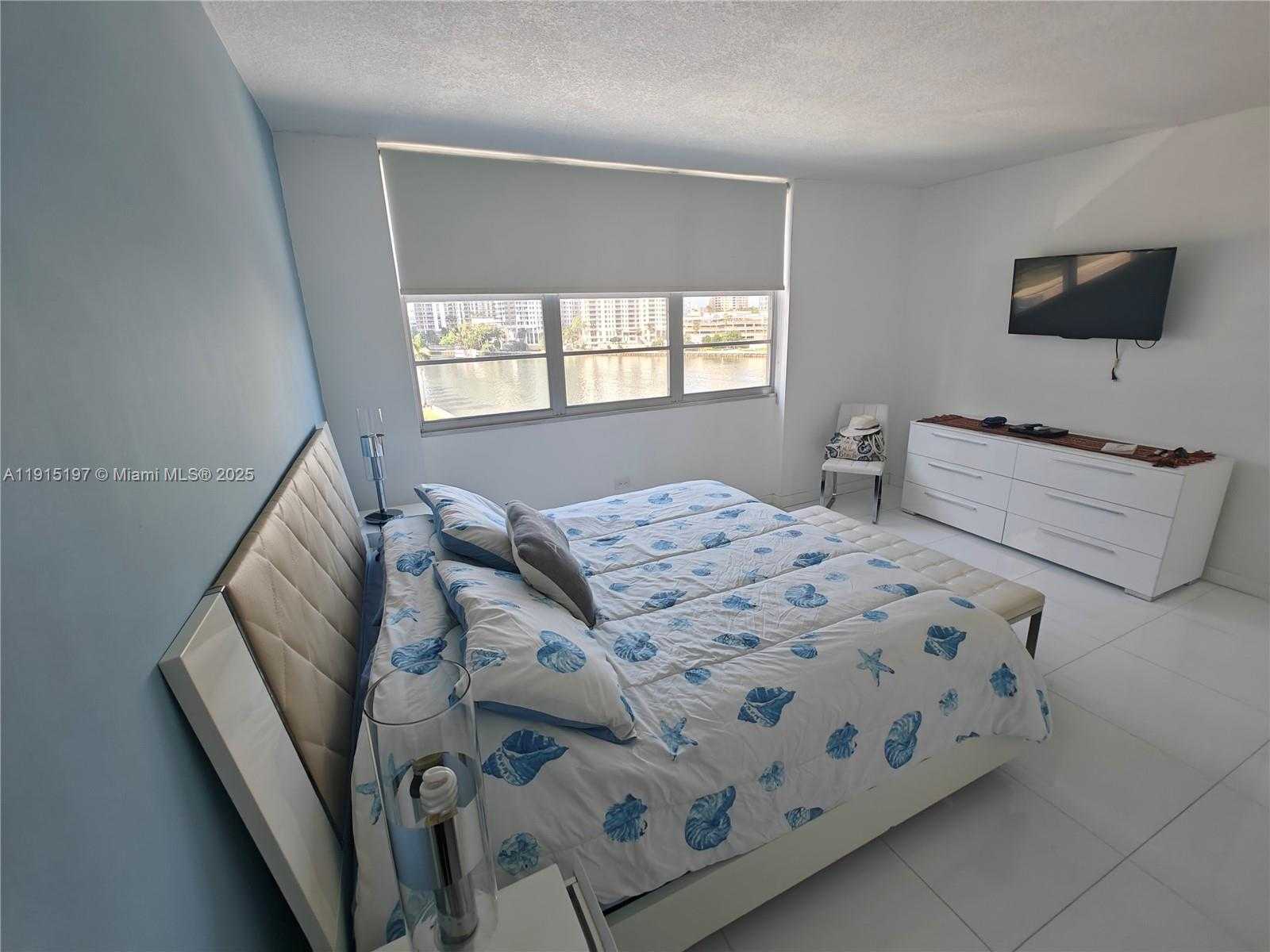 Small Image of 801 BRICKELL BAY DR #671, Miami Number 22