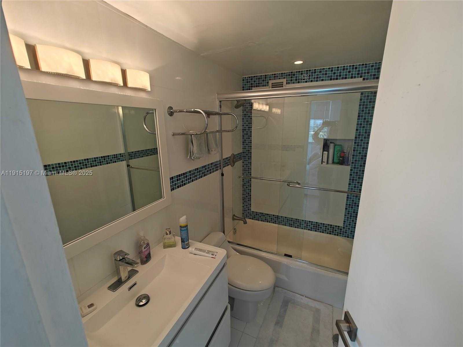 Small Image of 801 BRICKELL BAY DR #671, Miami Number 23