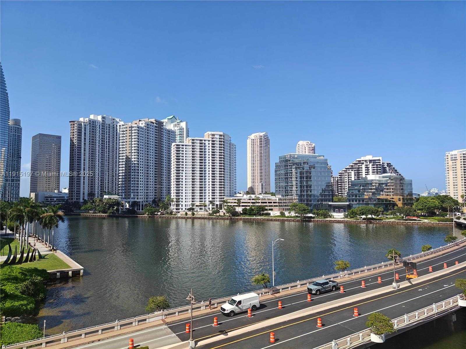 Small Image of 801 BRICKELL BAY DR #671, Miami Number 3