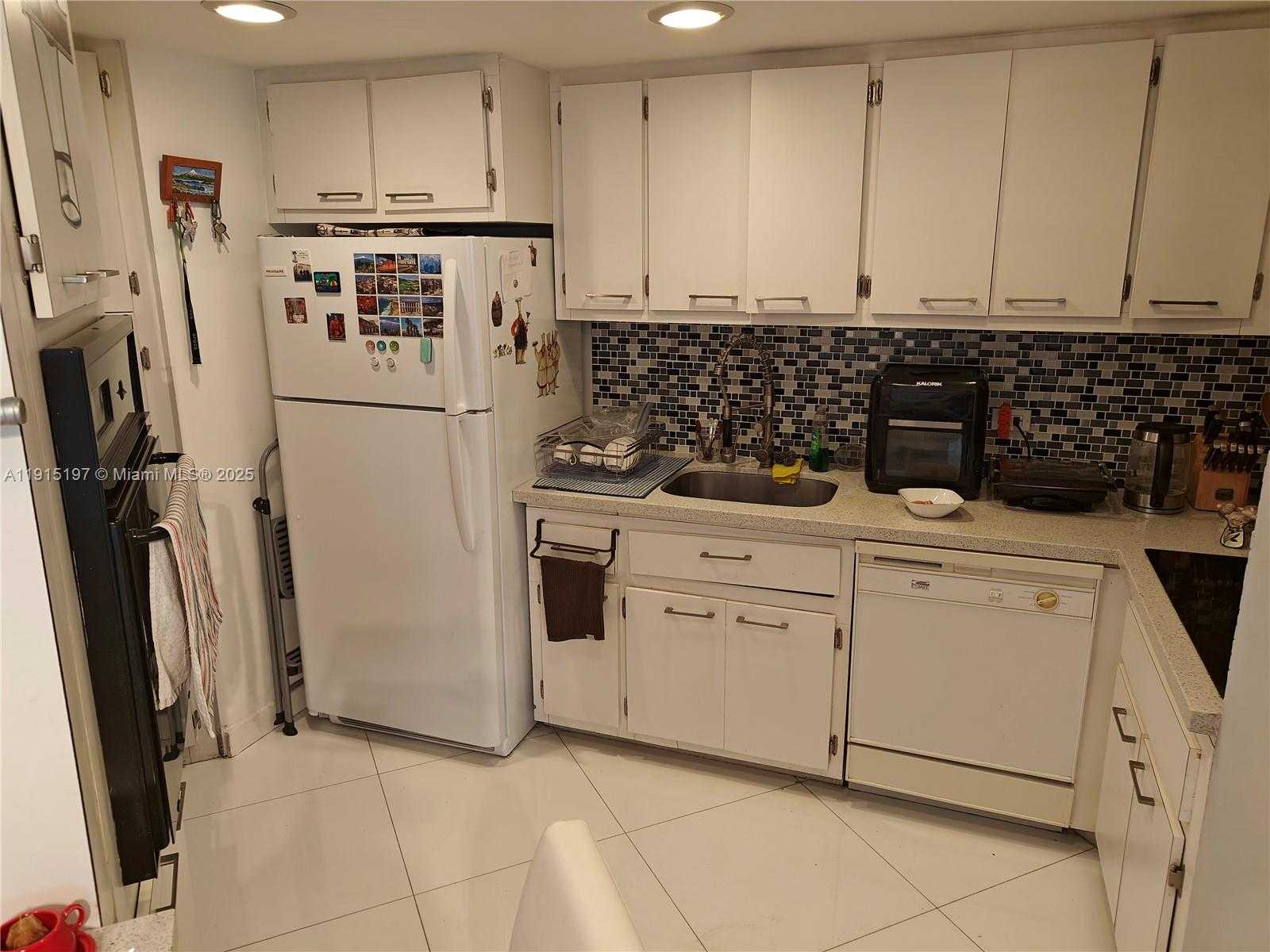 Small Image of 801 BRICKELL BAY DR #671, Miami Number 6