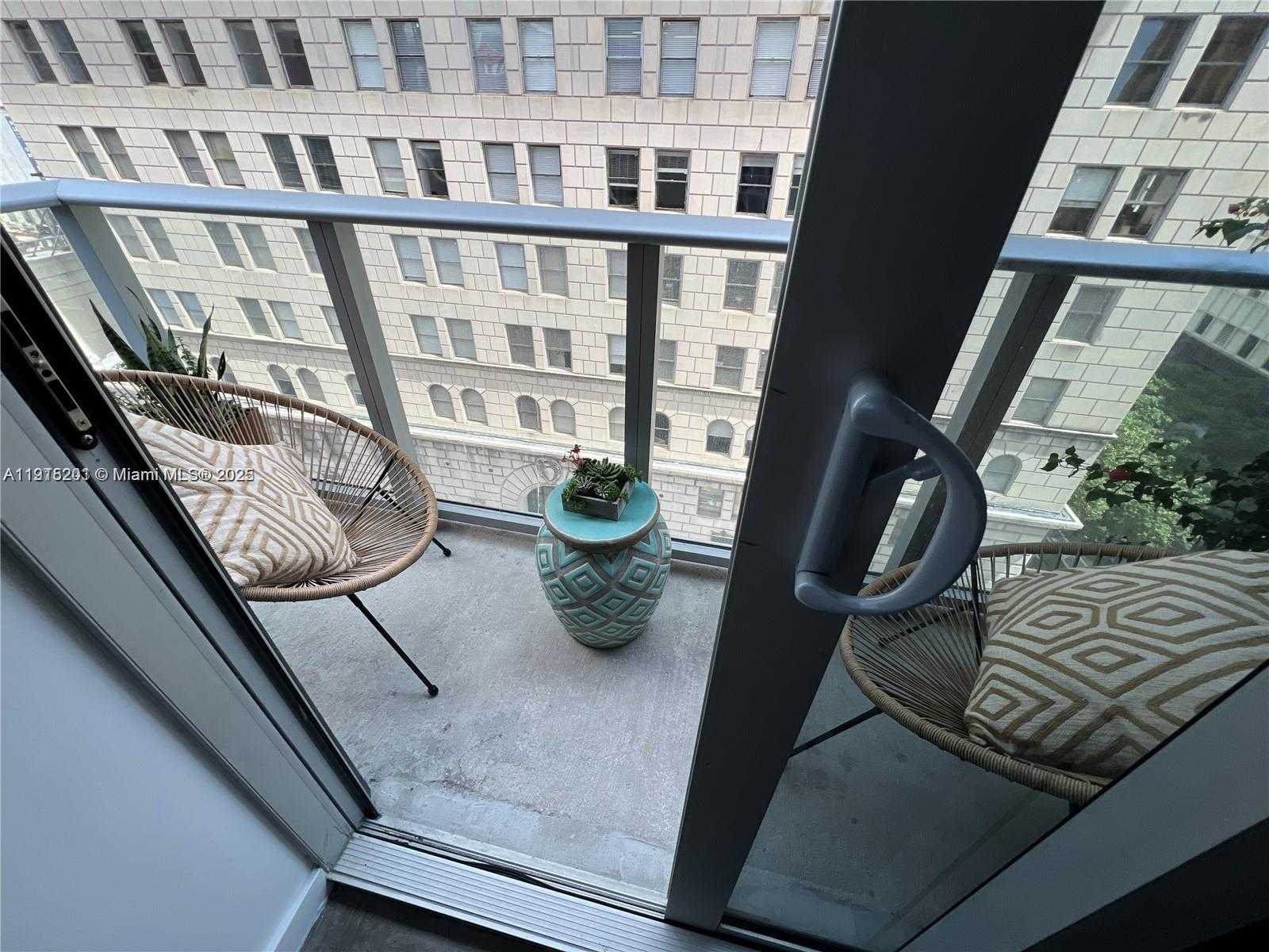 Small Image of 151 SOUTH EAST 1ST ST #702, Miami Number 5