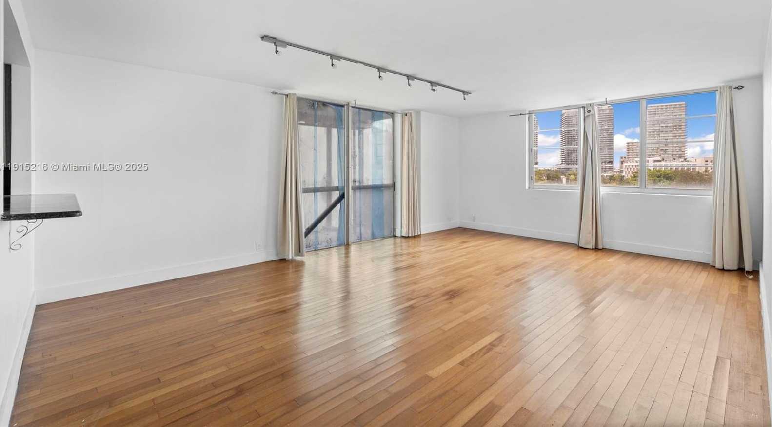 Small Image of 3301 NORTH EAST 5TH AVE #703, Miami Number 3