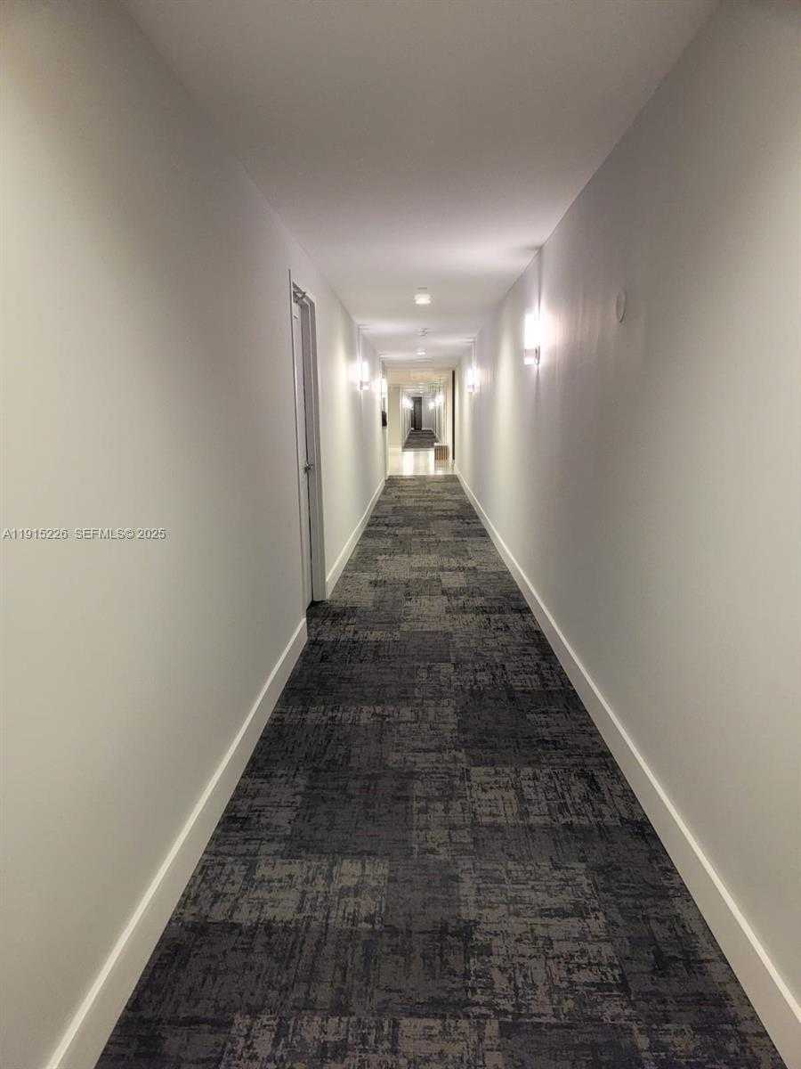 Imagen de Pequeño Objeto