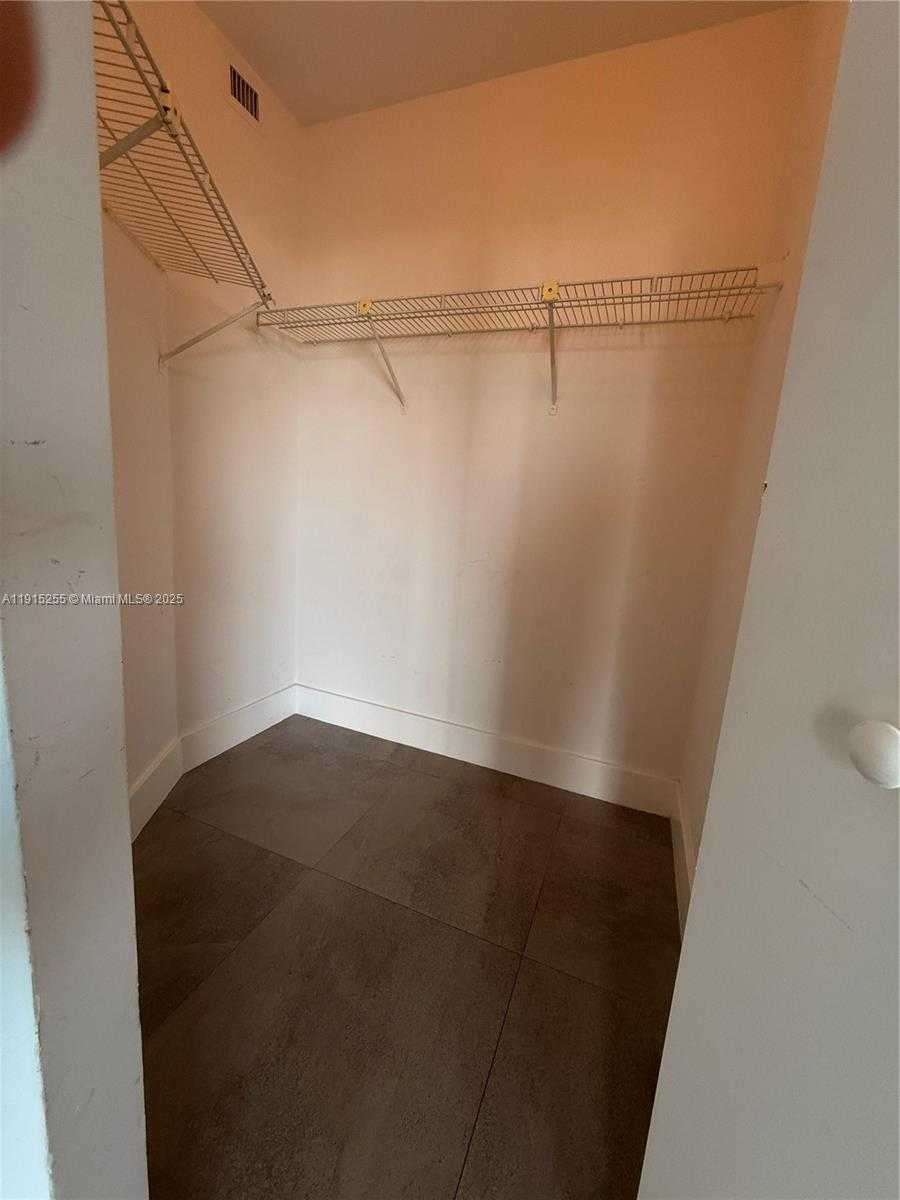 Small Image of 3300 NORTH EAST 192ND ST #1709, Aventura Number 11