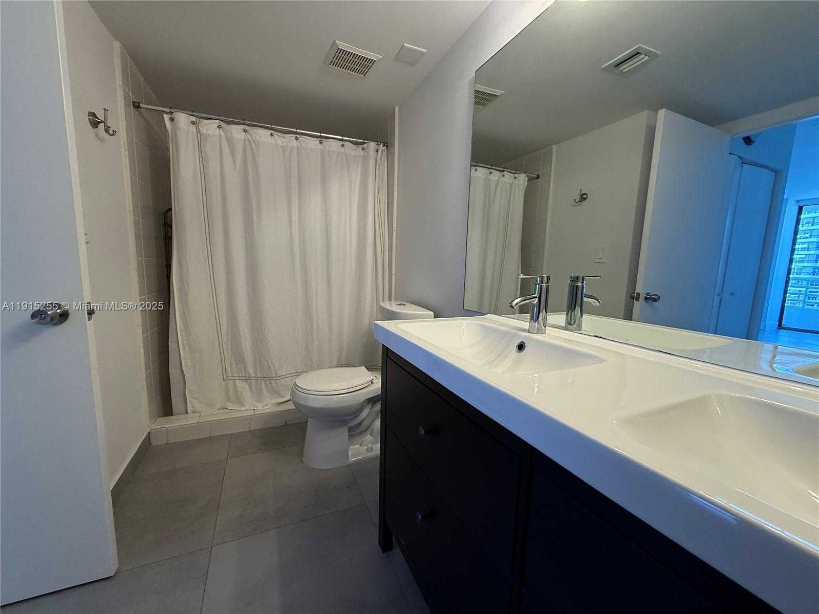 Small Image of 3300 NORTH EAST 192ND ST #1709, Aventura Number 16
