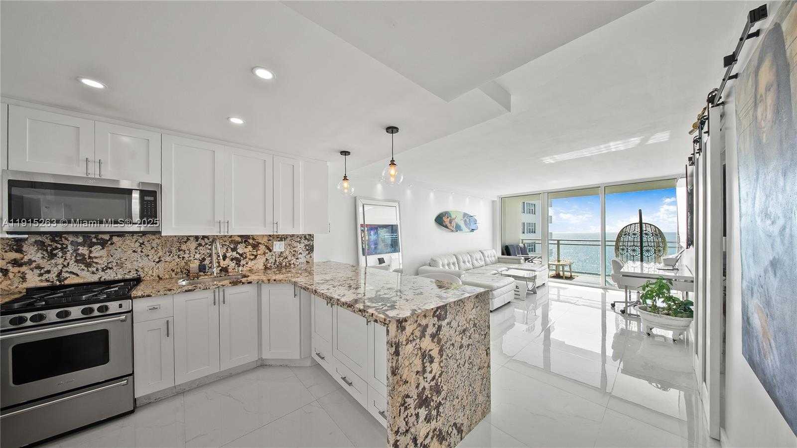 Small Image of 2030 SOUTH OCEAN DR #1716, Hallandale Beach Number 10