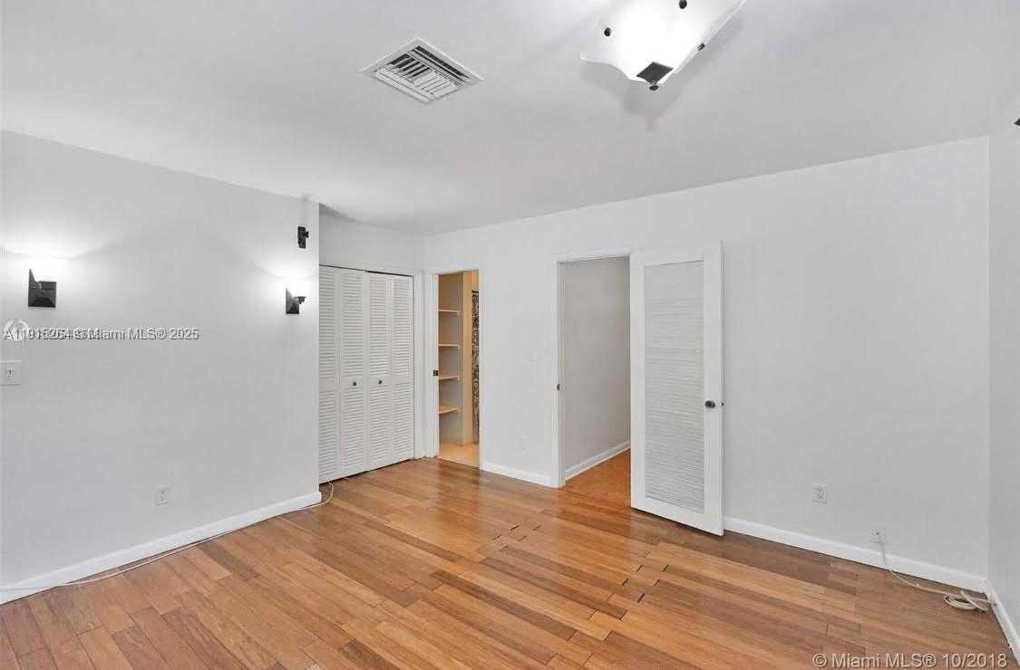 Small Image of 1318 CASTILE AVE, Coral Gables Number 15