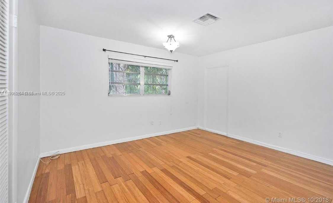 Small Image of 1318 CASTILE AVE, Coral Gables Number 16