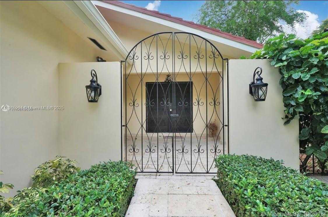 Small Image of 1318 CASTILE AVE, Coral Gables Number 2