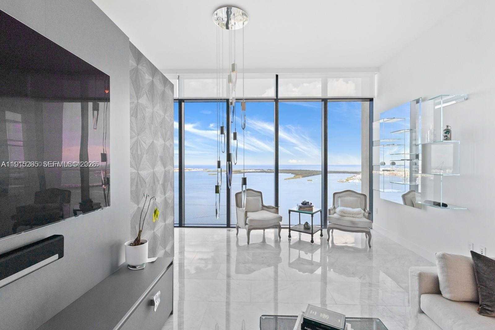 Imagen de Pequeño Objeto