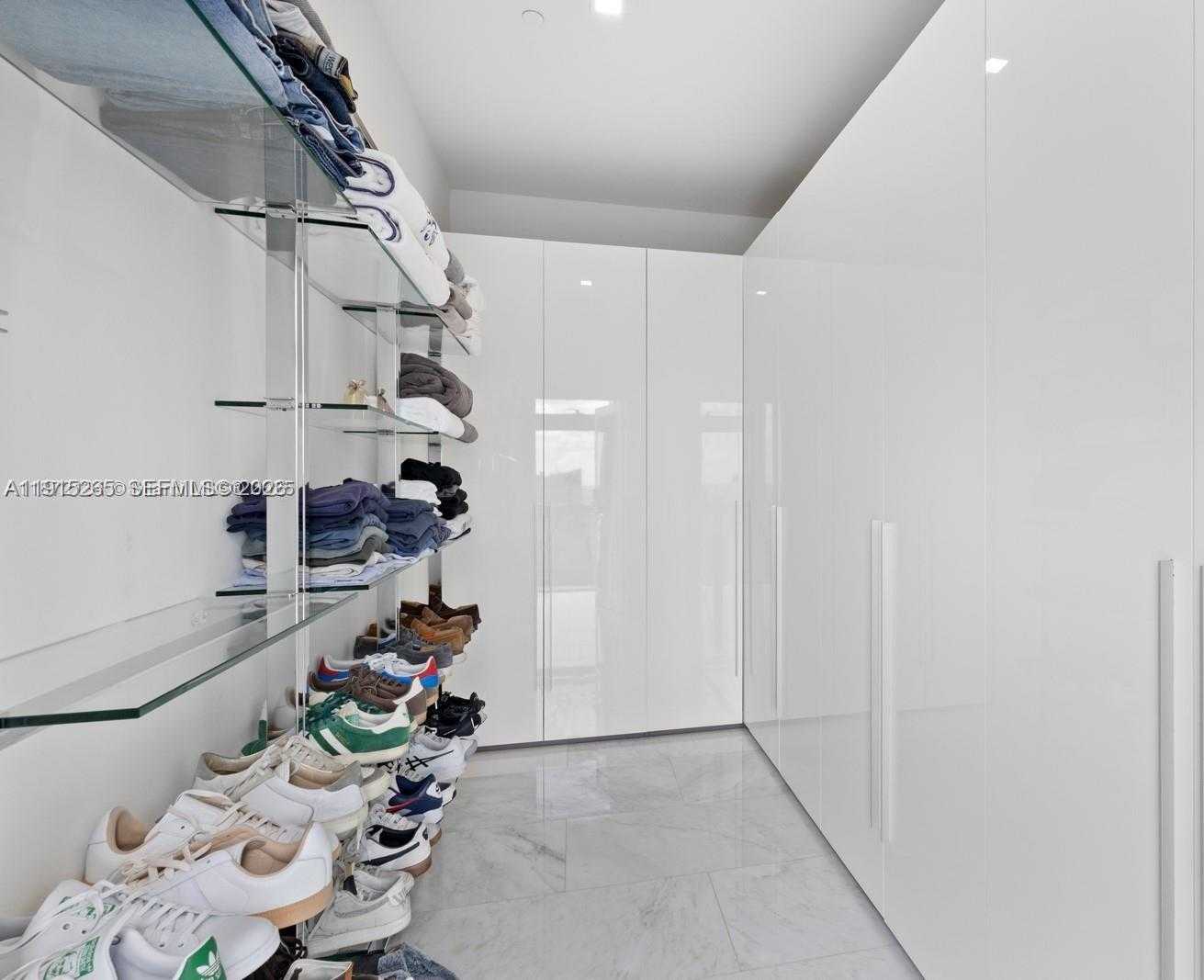 Imagen de Pequeño Objeto