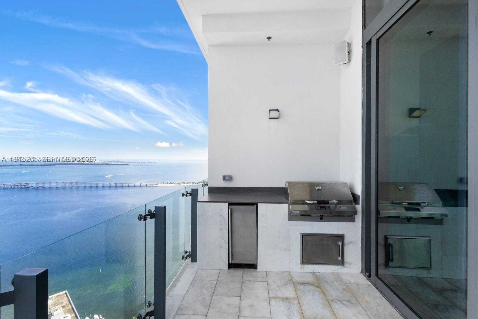 Imagen de Pequeño Objeto