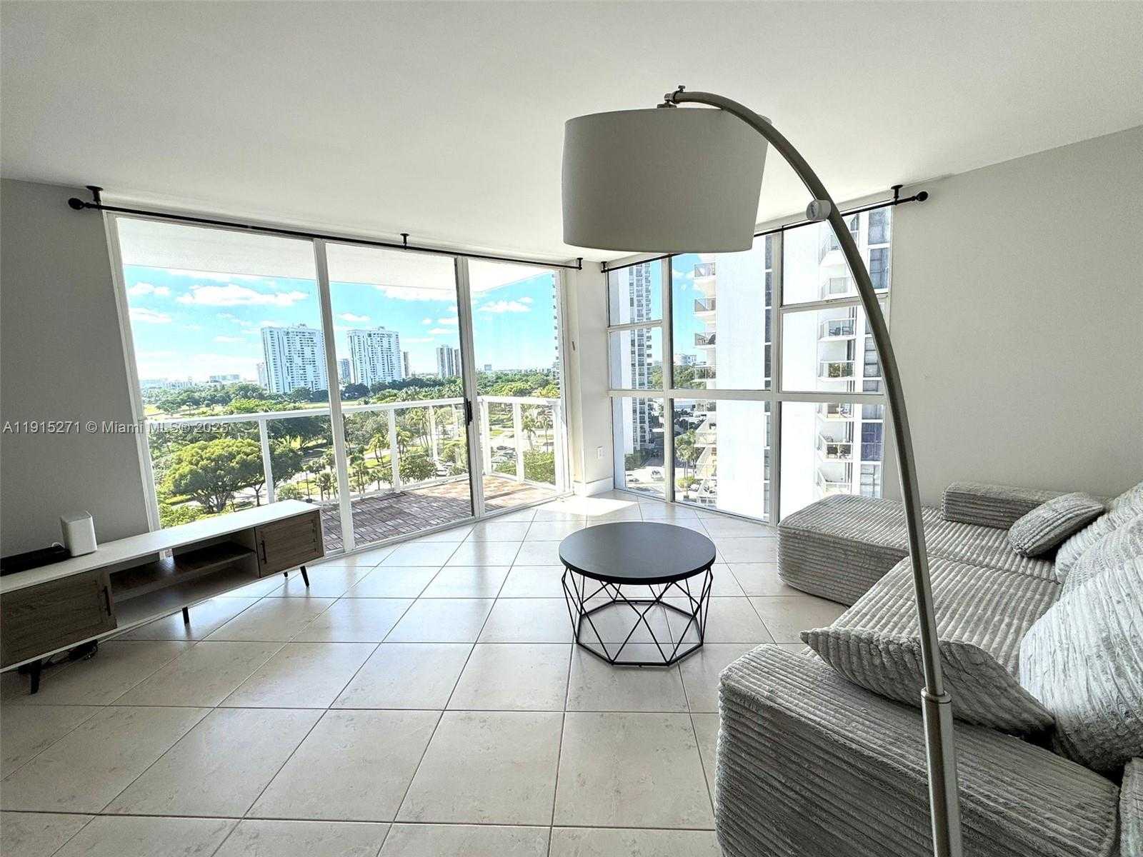 Small Image of 3731 NORTH COUNTRY CLUB DR #928, Aventura Number 2