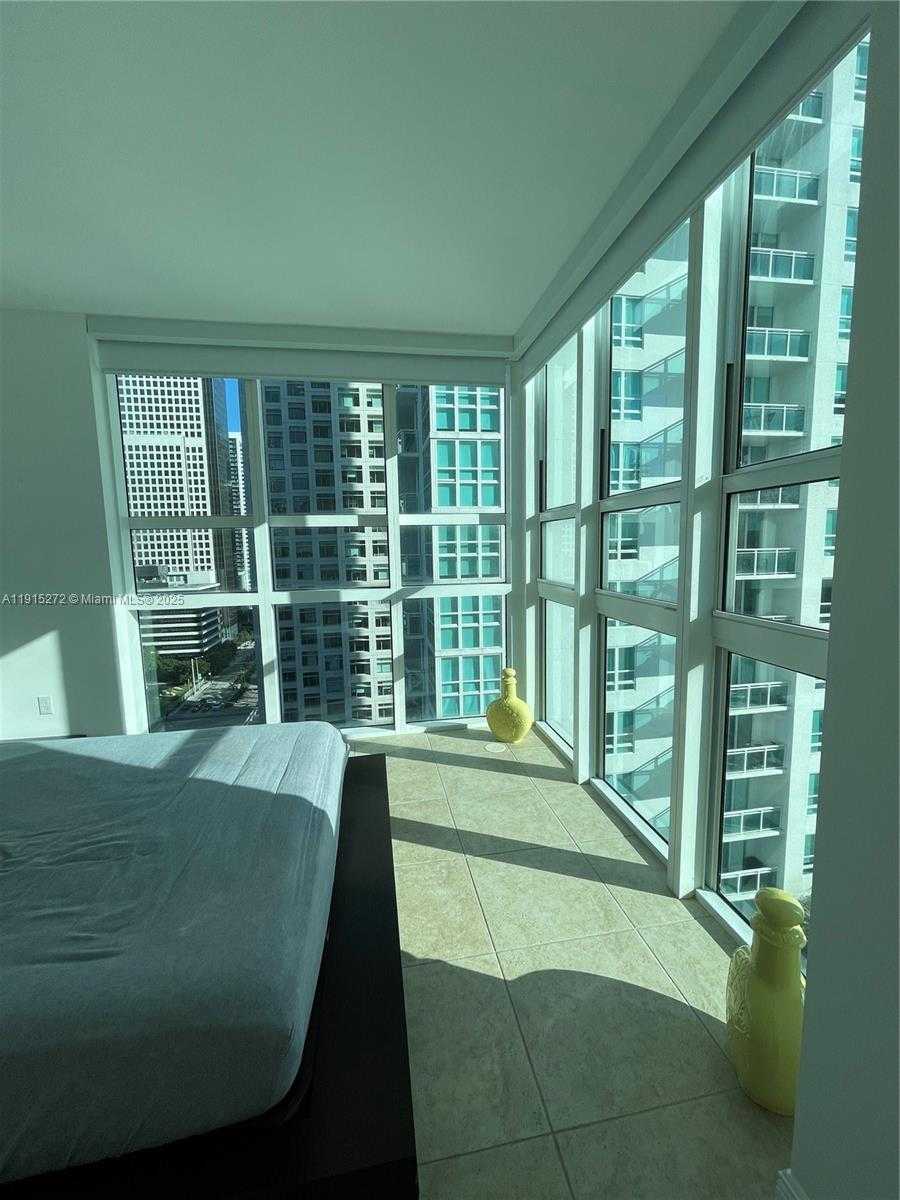 Small Image of 951 BRICKELL AVE #1700, Miami Number 14