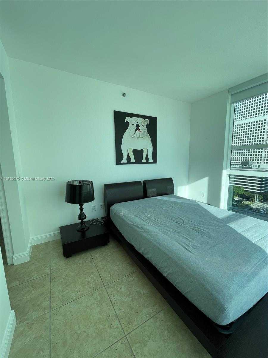 Small Image of 951 BRICKELL AVE #1700, Miami Number 15