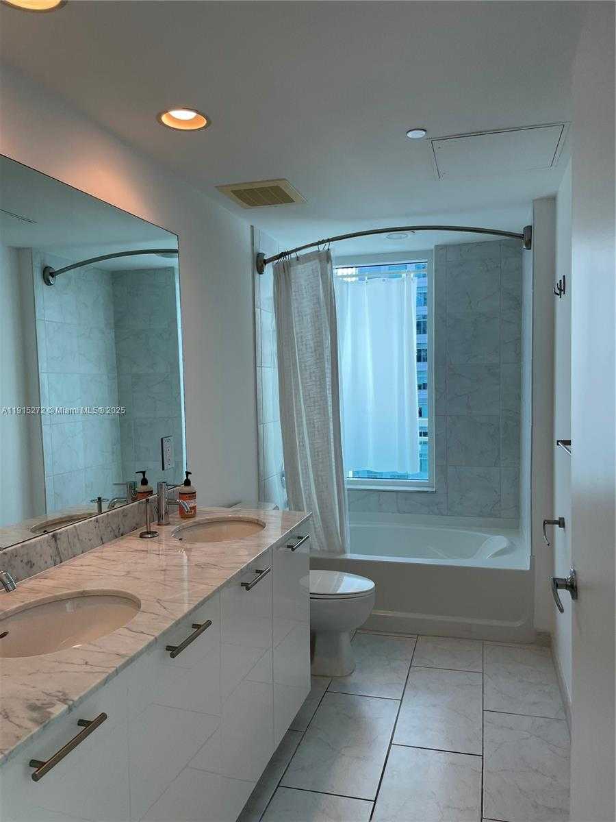 Small Image of 951 BRICKELL AVE #1700, Miami Number 16