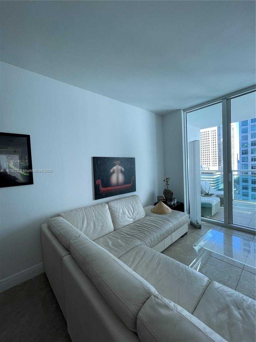 Small Image of 951 BRICKELL AVE #1700, Miami Number 4