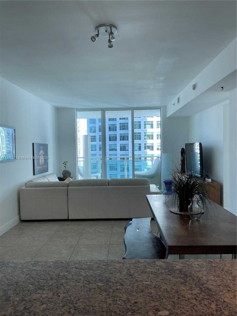 Small Image of 951 BRICKELL AVE #1700, Miami Number 6