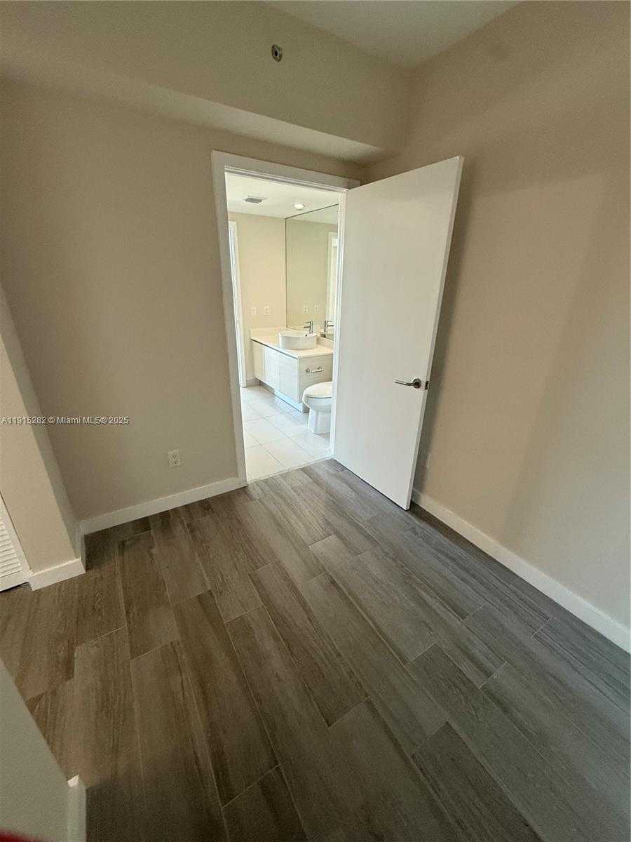 Small Image of 4250 BISCAYNE BLVD #804, Miami Number 13