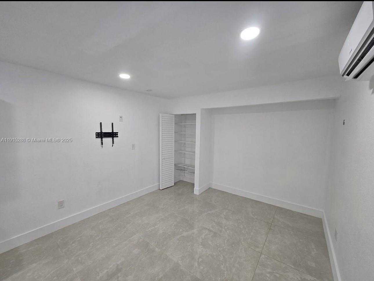 Small Image of 19850 FRANJO RD #A, Cutler Bay Number 2