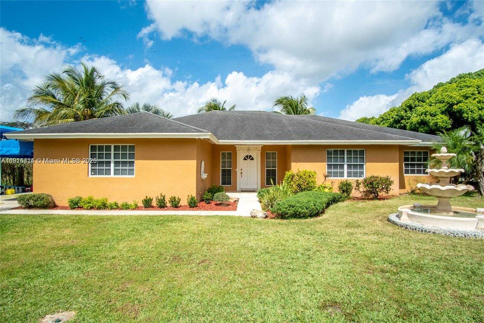 Small Image of 18405 SOUTH WEST 216TH ST, Miami Number 1