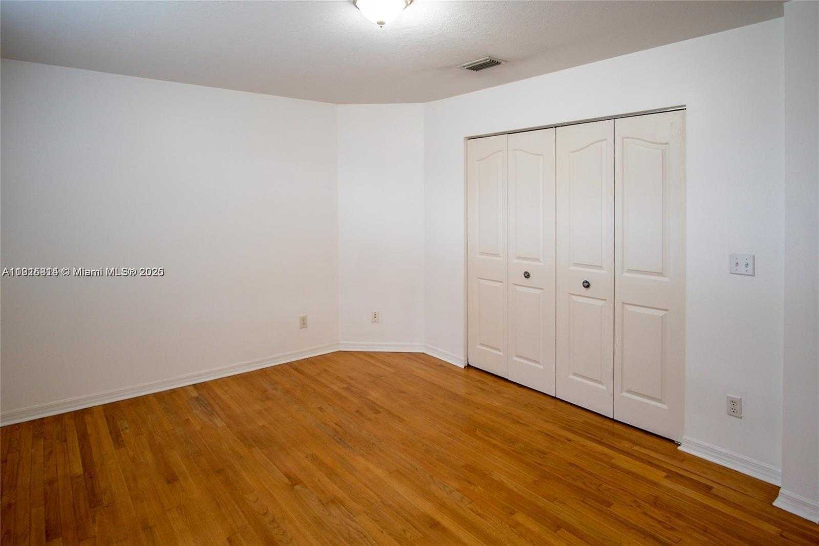 Small Image of 18405 SOUTH WEST 216TH ST, Miami Number 12