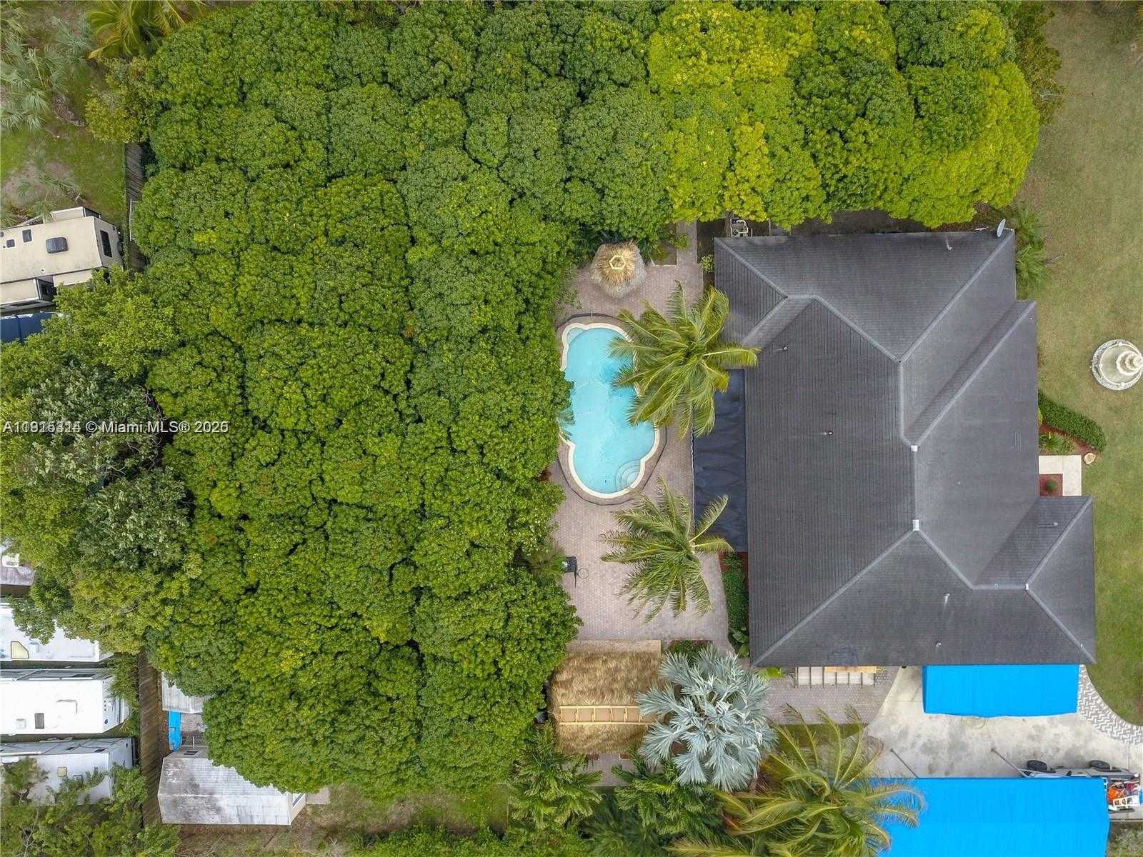 Small Image of 18405 SOUTH WEST 216TH ST, Miami Number 18