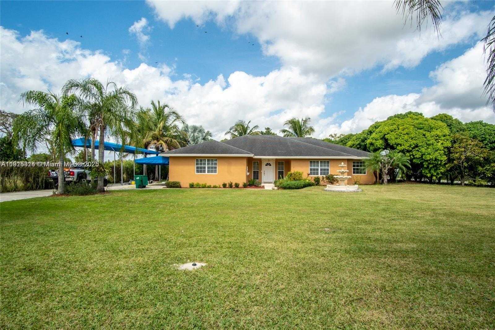 Small Image of 18405 SOUTH WEST 216TH ST, Miami Number 20